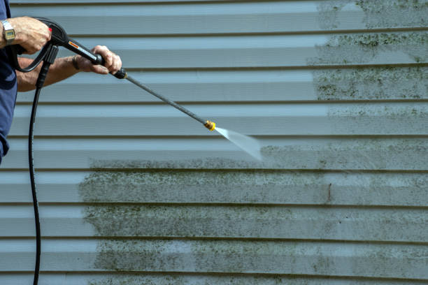 Best Garage Pressure Washing  in Royal City, WA